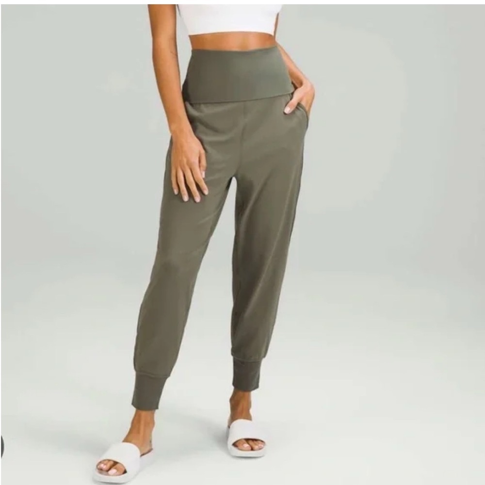 Lululemon Align Super High Rise Joggers